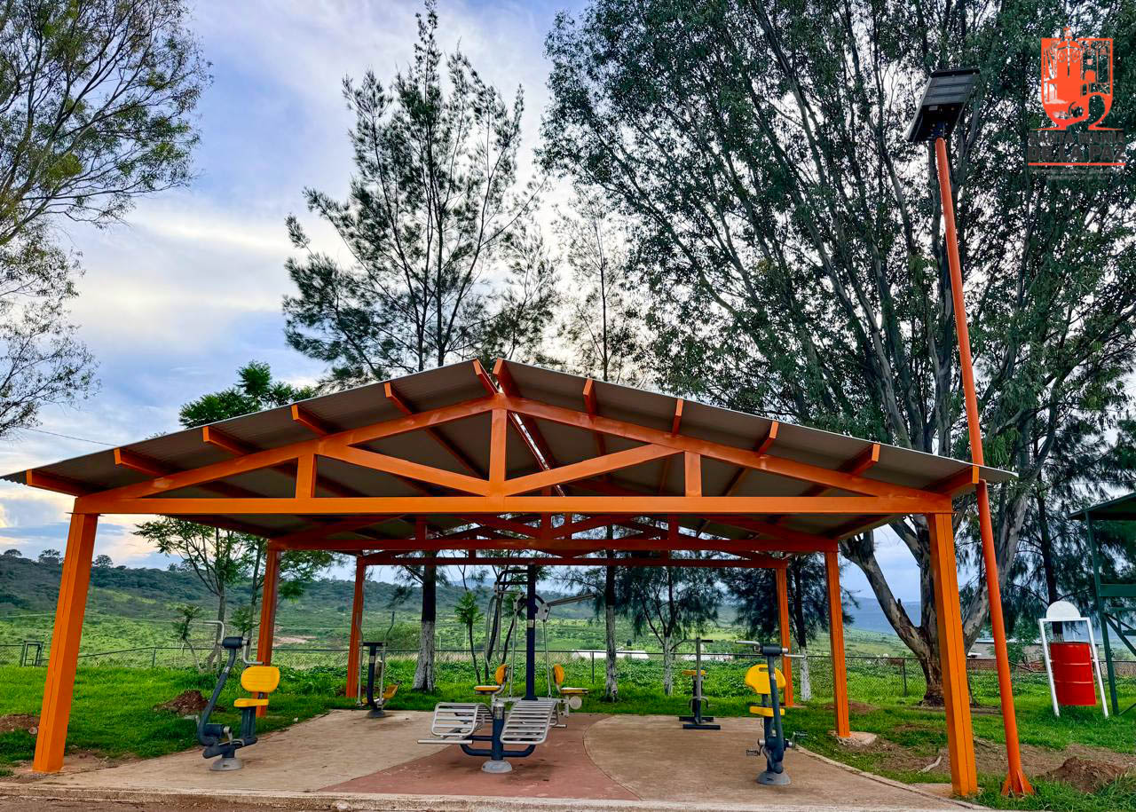 Techado del gimnasio al aire libre de la Unidad Deportiva